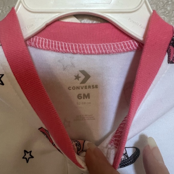 Converse Girls Footed Sleeper 6 Months - Picture 2 of 4